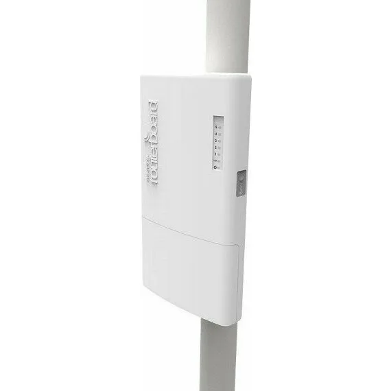 Коммутатор MikroTik FiberBox (CRS105-5S-FB) Коммутатор MikroTik FiberBox (CRS105-5S-FB)
